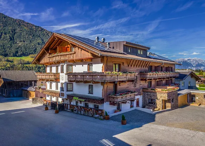 Hotel Alpenstolz