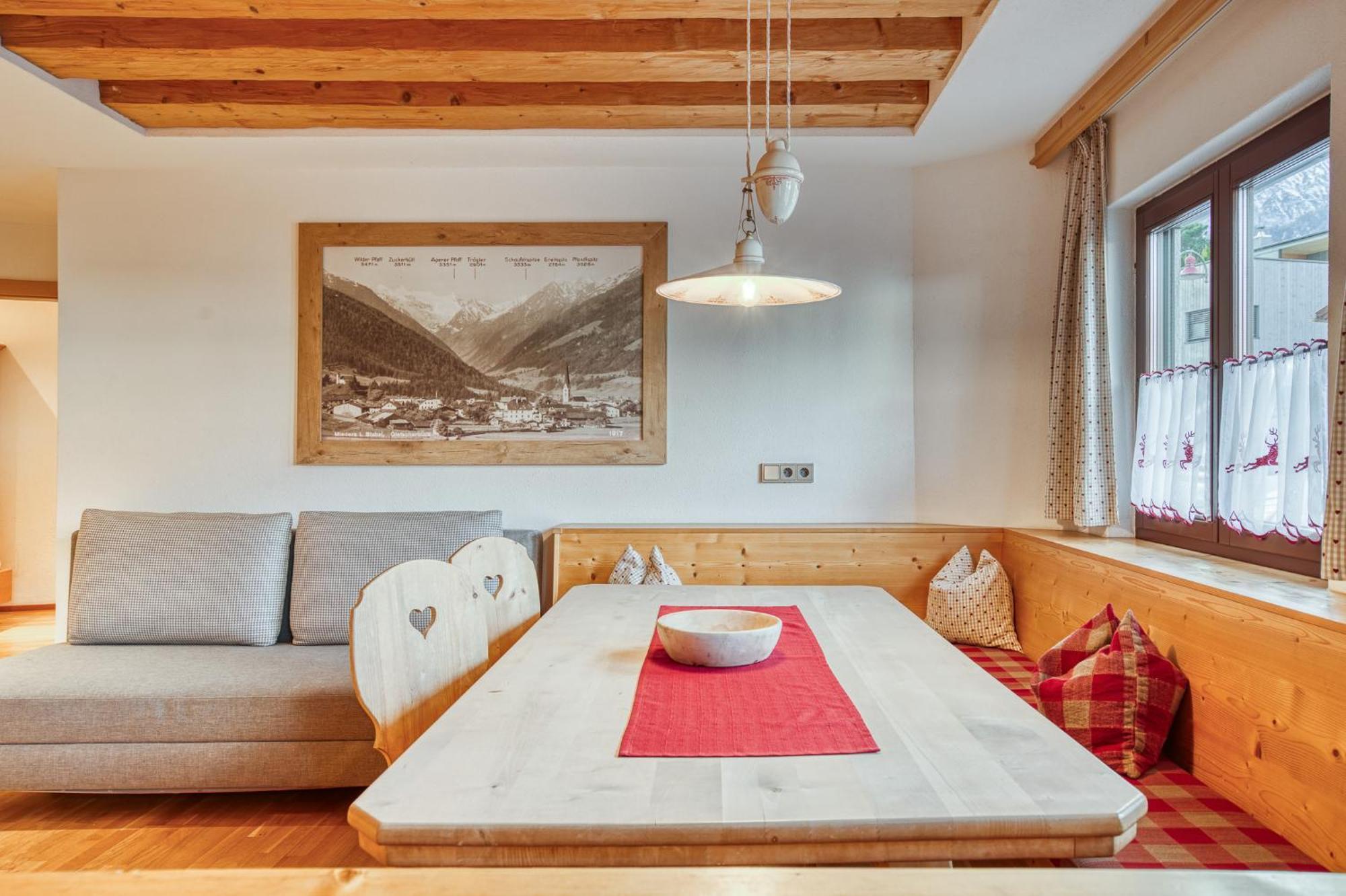 Hotel Alpenstolz