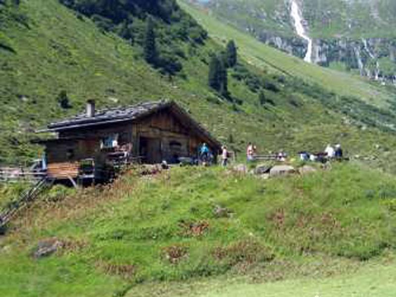 Hotel Alpenstolz